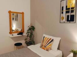 SUNRISE near the sea apartment, hotel a Artemida