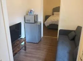 Apartment Sleeps 4 with Parking