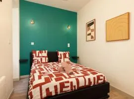 El Dino in country cathare*PRO*Oc Keys011