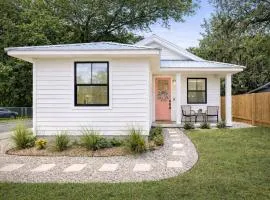 Casita Augustina - Modern Coastal Cottage with Patio, Waffle and Coffee Bar, Near Historic Downtown & Short Drive to Beach