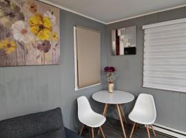 Brossard home inn, hotel en Brossard