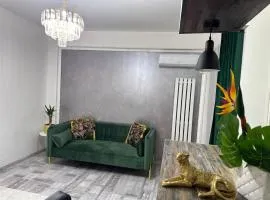 Modern and cozy apartment with balcony , Netflix