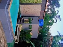 Refúgio tropical Maresia casa completa privativa 800 MT da praia