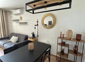 CAP ESTEREL Appartement, отель в городе Аге (Сен-Рафаэль)