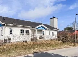 Pet Friendly Home In Gärsnäs With Wifi