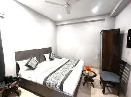 Hotel White Stone' Delhi Anand Vihar railway station