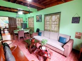Villa Amadeo Farmhouse and Private Resort, hotel di Amadeo