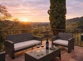 Healdsburg Wine Country Retreat with Private Patio & Vineyard Views