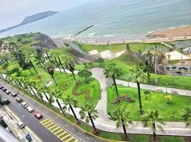 Miraflores Luxury Skytop Oceanview Apartment