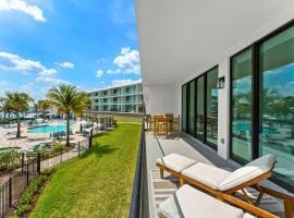 Harbor Island Beach Club - Luxury Waterfront Apartments with Views Pool Dock Private Beach Access