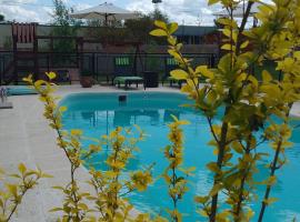 Complejo Aura, Hotel in Colón