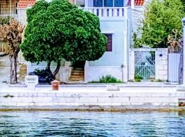 Seaside holiday house Sumartin, Brac - 25318