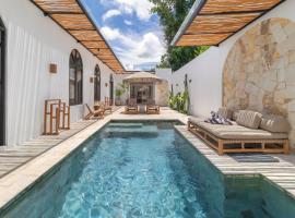 Chic 2BR Private Pool Villa in Canggu – hotel w mieście Dalung