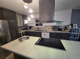 Brossard home2, hotel en Brossard