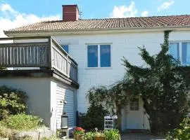 3 person holiday home in LYSEKIL