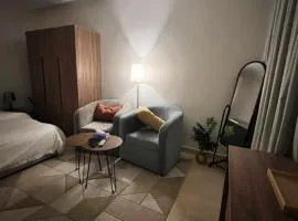 استديو بسرير ماستر ودخول ذكي