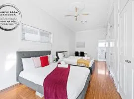 Quadruple Ensuite Room - Nearby Stations & Shops