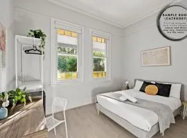 Lovely Double Room - Nearby Transport & Shops - Shared Bathroom