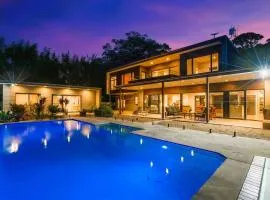 Born Kraal Luxe Hinterland Escape Pool Firepit Views