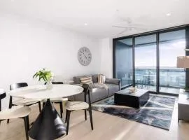 1BR with apt sofa bed in QWR level 29 - Brisbane City