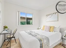 Double Room - Quaint Spot in Marayong - Centrally Located - Shared Bathroom