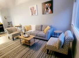 Spaciously sweet 2 bedroom, Hotel in Anchorage