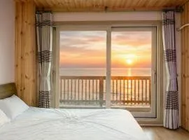 Donghae Red Roof Pension