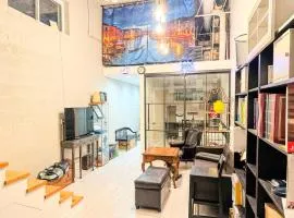 Comfort West Urban Chicago loft house