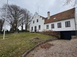 Skelby Præstegård lej 1