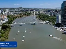 Amazing River View - 3 Bedroom Apartment - Brisbane CBD - Netflix - Fast Wifi - Carpark