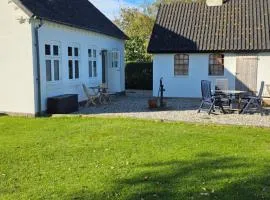 Tæt på skov og strand - lige ved Hesnæs