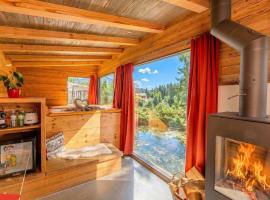 Private Lake Mini Villa near Gstaad & Interlaken, hotel in Zweisimmen
