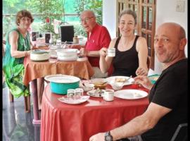 Kuttickattil Pool Home Stay Kumarakom, отель в городе Кумараком