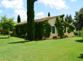 Agriturismo La Godiola, בית חווה בGioiella