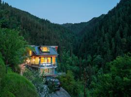 khwaab: Tattapani şehrinde bir otel