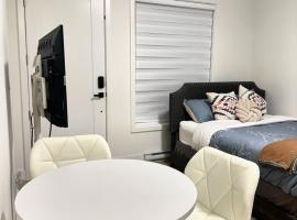 Quiet Private Room Victoria - PS5, Fast WiFi, Parking, hotel a Langford