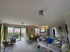 Coastal Escape in Raumati South