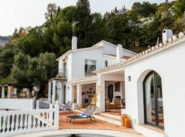 Hearts & Home, отель в городе Михас