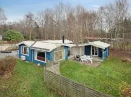 Cozy Holiday Home Near The Water