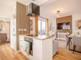 Golden Luxury Retreat 2 Bath Parking 16PPL