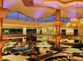 Yusro Hotel Restaurant & Convention