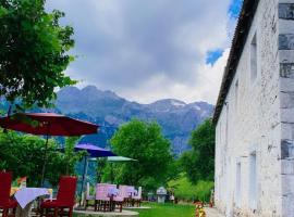 The Eagle – hotel w mieście Hardedaj