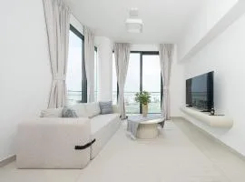 Stunning 2BR Sea View in Blue Bay Walk
