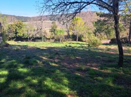 Le temps de vivre, hotel Baron városában