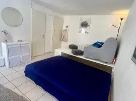 Joli studio au centre ville de Neuchâtel, à 5 minutes du lac