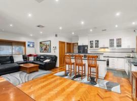 HIDDEN GEM IN South Morang, hotel a South Morang 