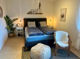 Gemütliches Doppelzimmer mit Gartenblick und Top ÖV – hotel w mieście Steffisburg