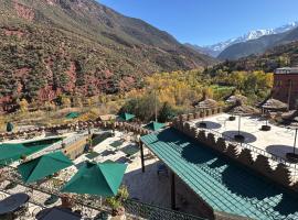 Aghbalou에 위치한 호텔 La Kasbah d'Ourika
