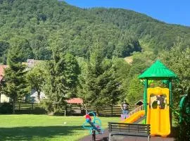 Garden Retreat Keyhouse