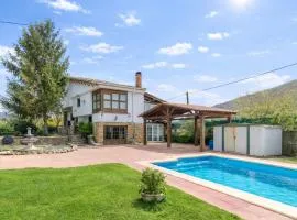 Espectacular casa rural con piscina en el Baztan